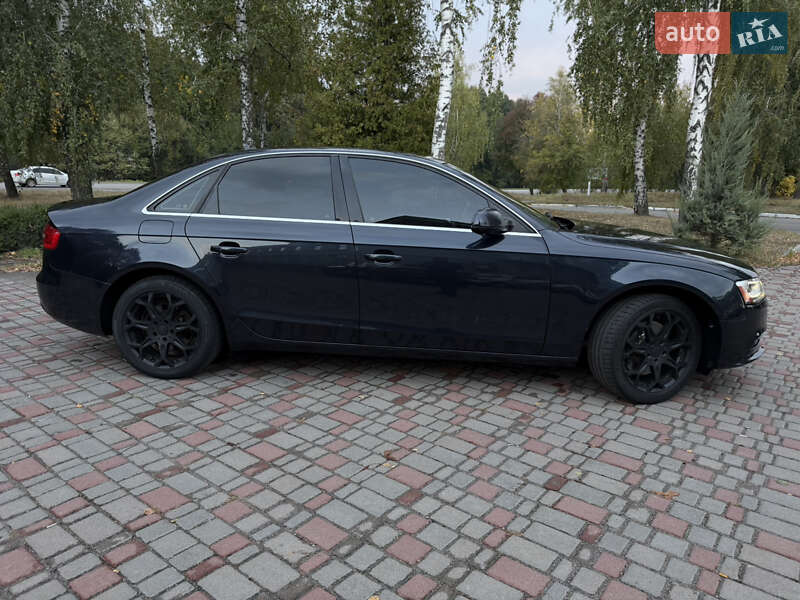 Седан Audi A4 2013 в Лубнах