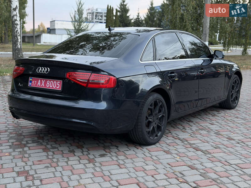 Седан Audi A4 2013 в Лубнах