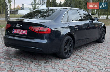 Седан Audi A4 2013 в 