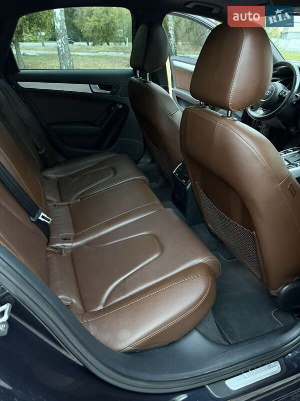 Седан Audi A4 2013 в Лубнах