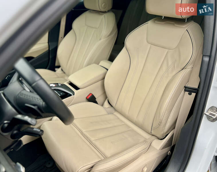 Седан Audi A4 2022 в Киеве