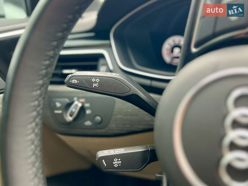 Седан Audi A4 2022 в Киеве