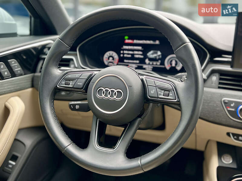 Седан Audi A4 2022 в Киеве