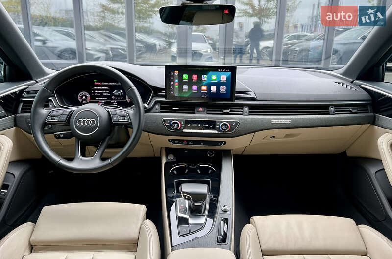 Седан Audi A4 2022 в Киеве