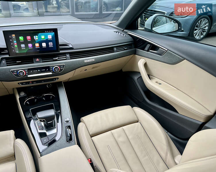 Седан Audi A4 2022 в Киеве