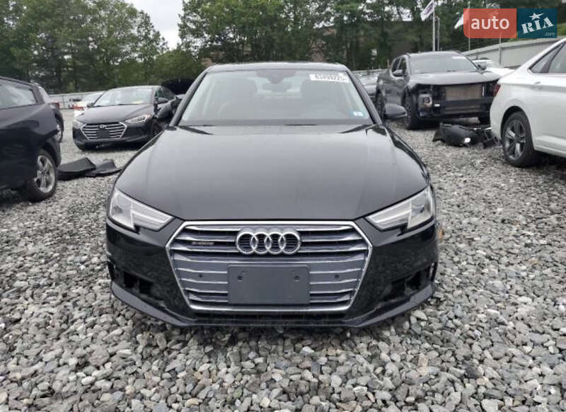 Седан Audi A4 2017 в Львові