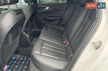 Седан Audi A4 2018 в 