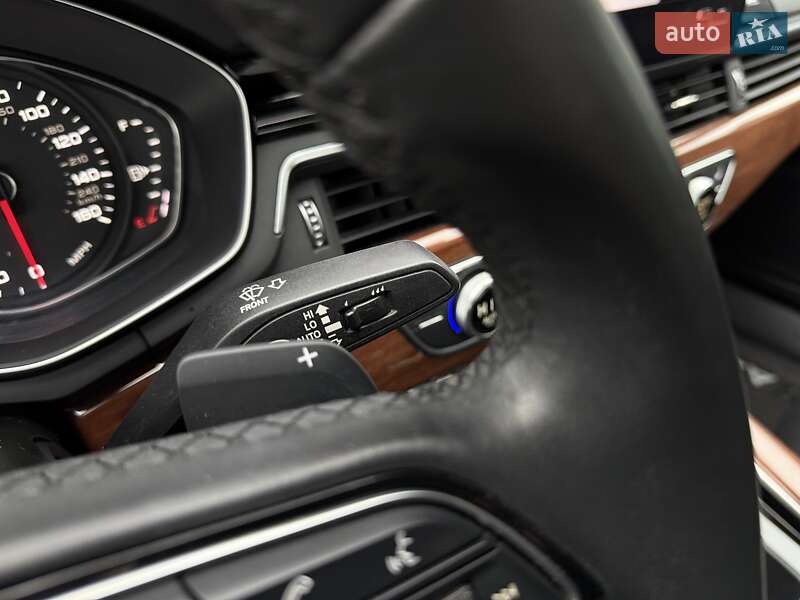 Седан Audi A4 2021 в Львові