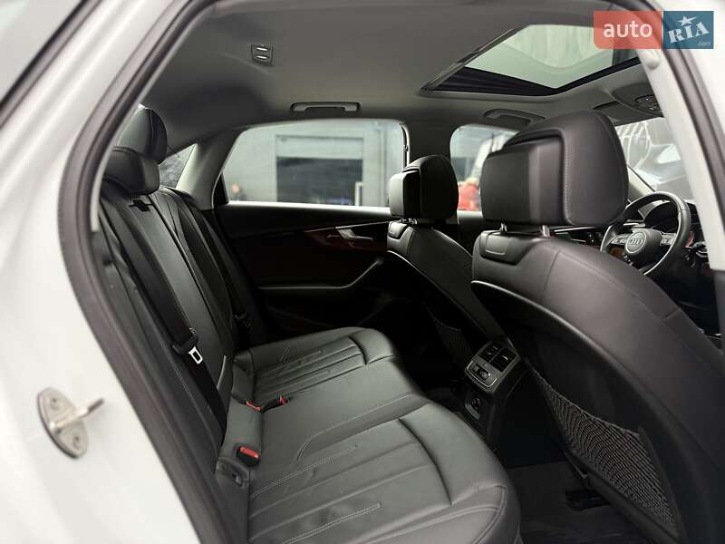 Седан Audi A4 2021 в Львові