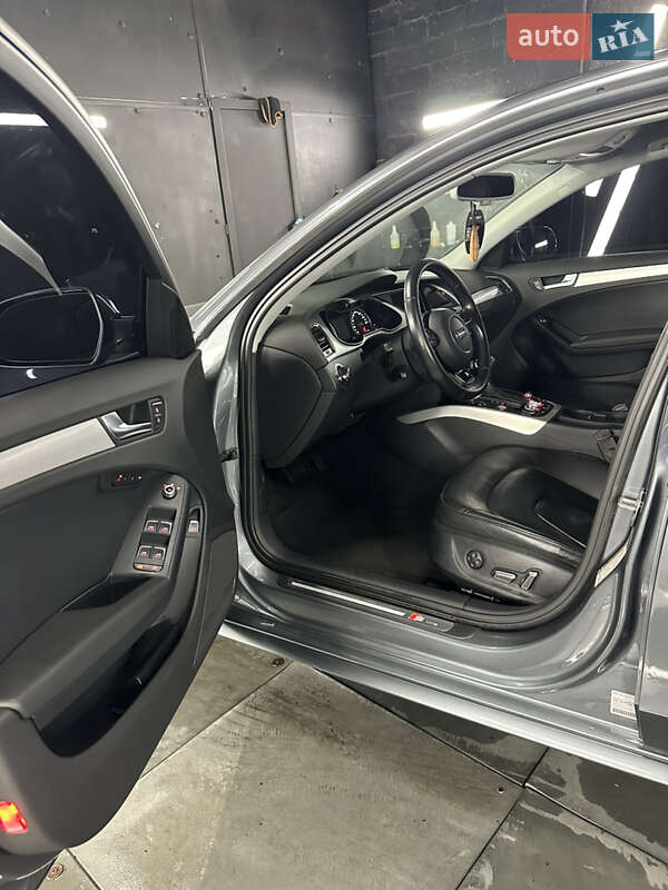 Седан Audi A4 2015 в Києві