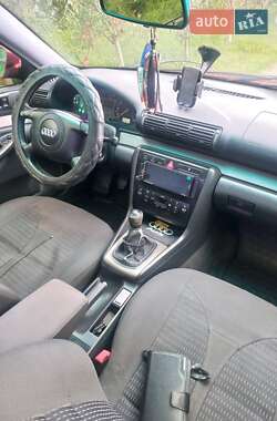 Седан Audi A4 1999 в 