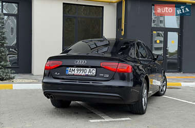 Седан Audi A4 2014 в 