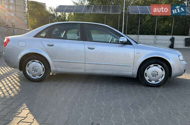 Седан Audi A4 2004 в 