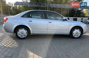 Седан Audi A4 2004 в 
