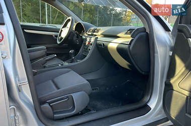 Седан Audi A4 2004 в 