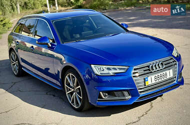 Универсал Audi A4 2016 в 