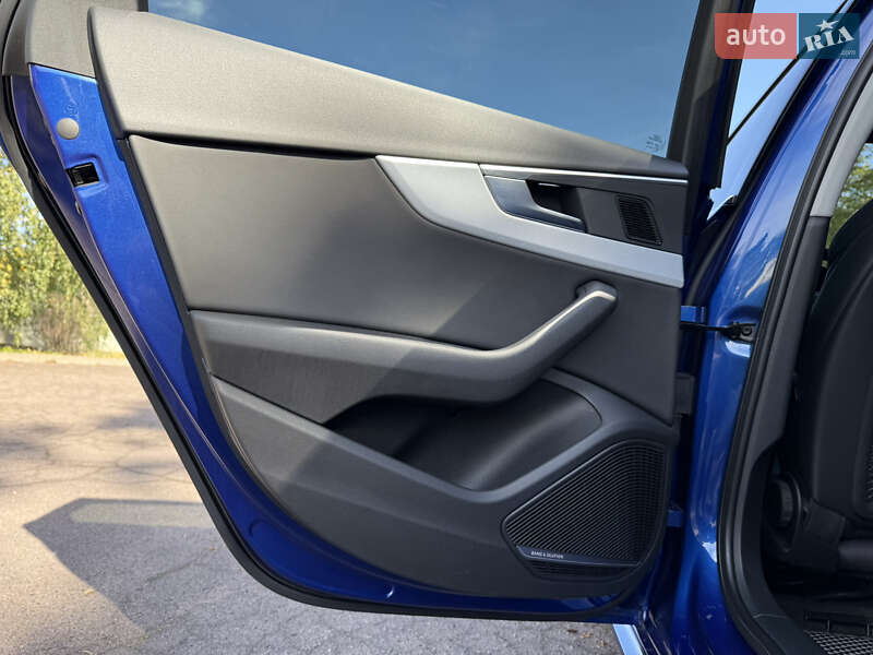 Универсал Audi A4 2016 в Днепре