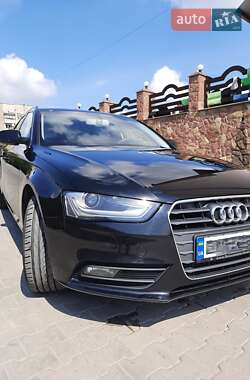 Универсал Audi A4 2013 в 