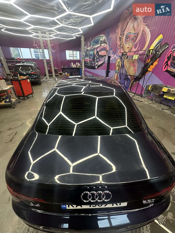 Седан Audi A4 2017 в Киеве