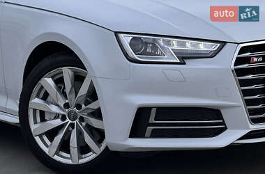 Седан Audi A4 2017 в 