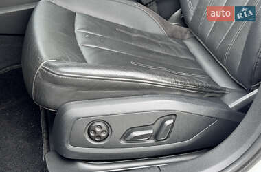 Седан Audi A4 2017 в 