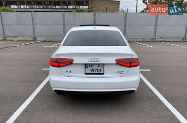 Седан Audi A4 2013 в 