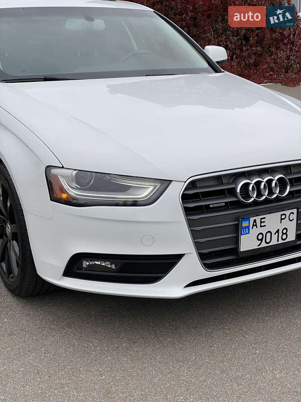 Седан Audi A4 2013 в Києві