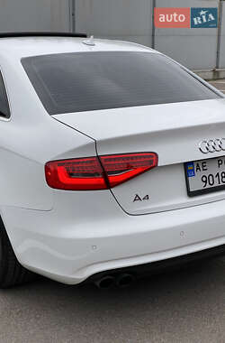 Седан Audi A4 2013 в 