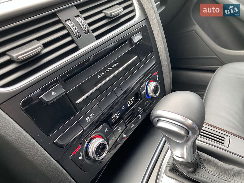Седан Audi A4 2013 в Києві