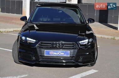 Седан Audi A4 2017 в 