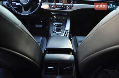 Седан Audi A4 2017 в 