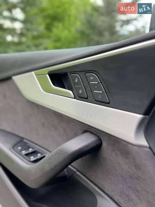 Универсал Audi A4 2018 в Киеве