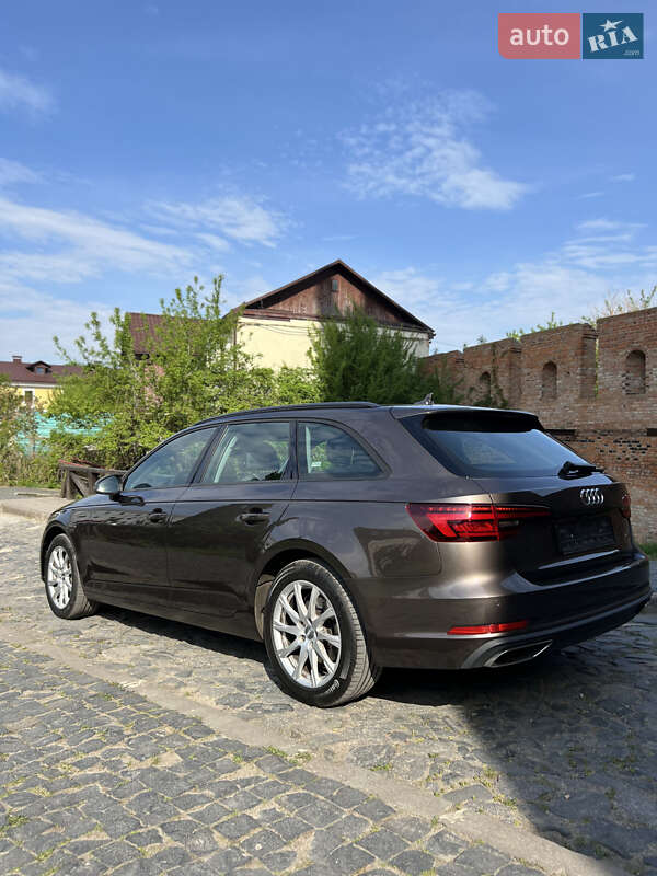 Универсал Audi A4 2018 в Киеве