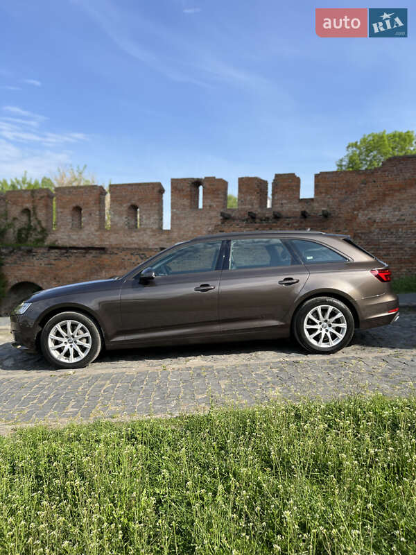 Универсал Audi A4 2018 в Киеве