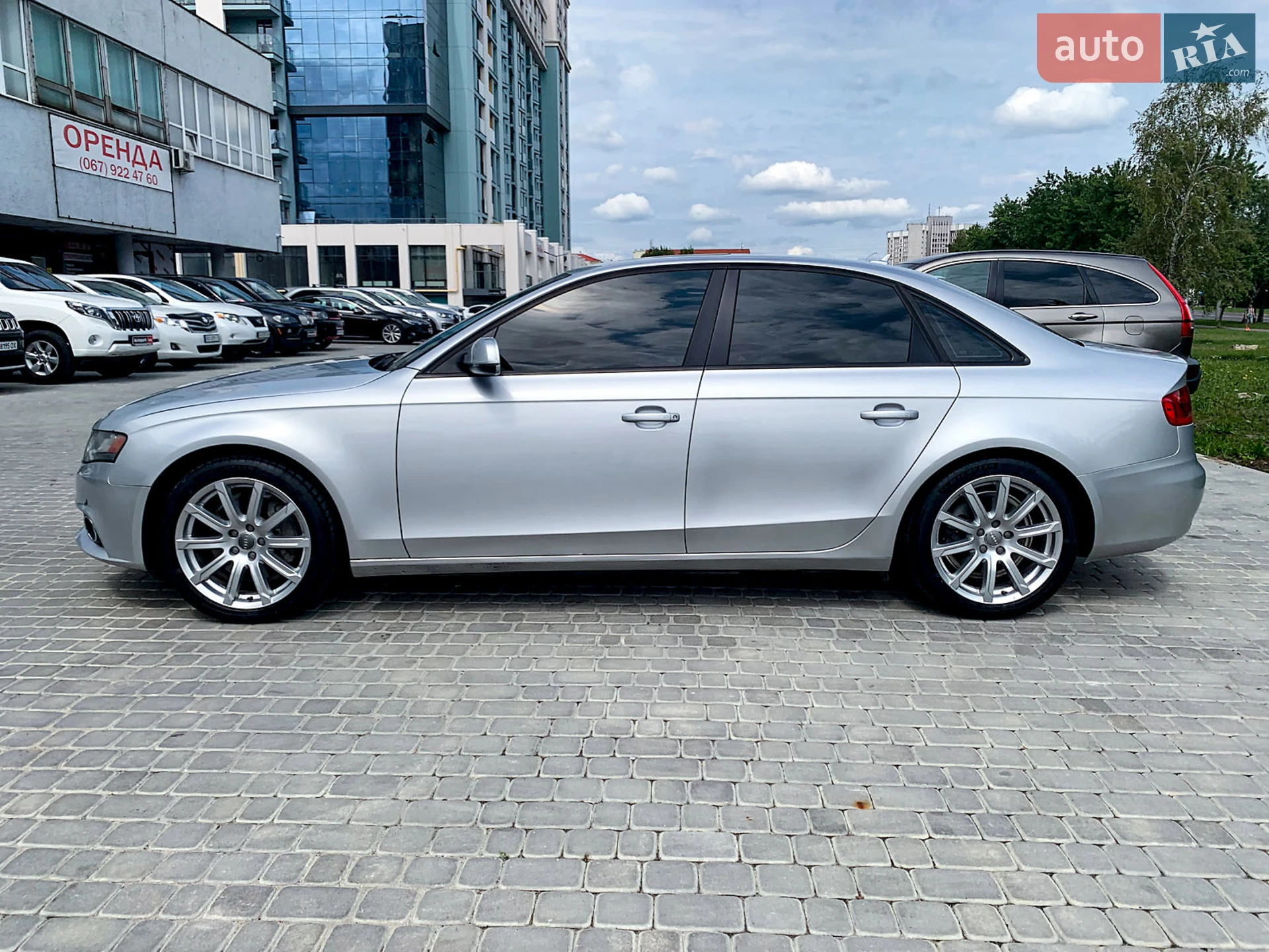 2010 Audi A4 - мініатюра 2