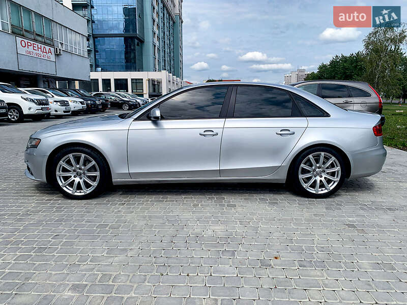Седан Audi A4 2010 в Тернополе