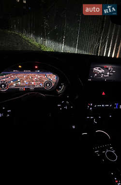 Седан Audi A4 2018 в 