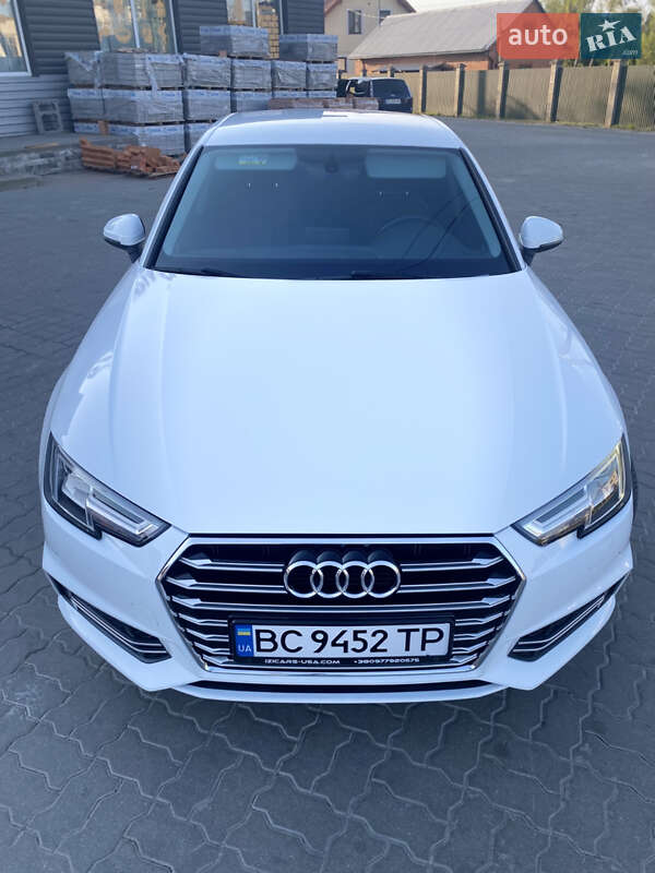 Седан Audi A4 2016 в Львове