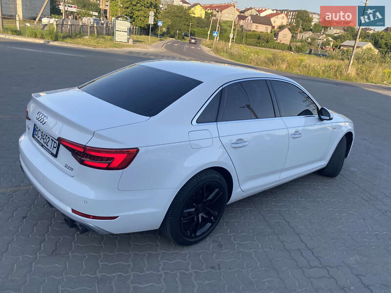 Седан Audi A4 2016 в Львове
