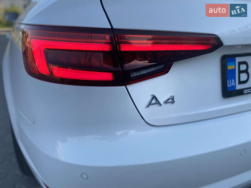 Седан Audi A4 2016 в Львове