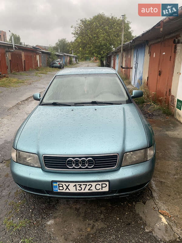 Седан Audi A4 1998 в Хмельницком
