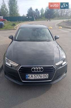 Седан Audi A4 2018 в Буче