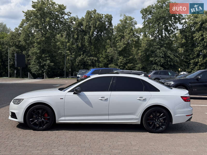 Седан Audi A4 2016 в Житомире