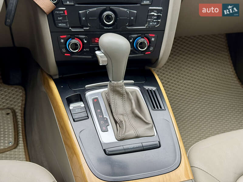 Седан Audi A4 2010 в Киеве