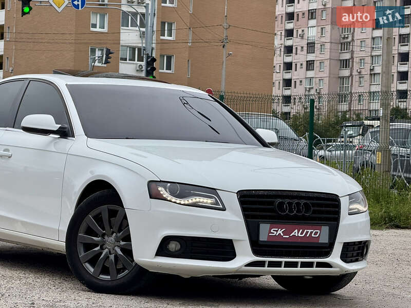 Седан Audi A4 2010 в Киеве
