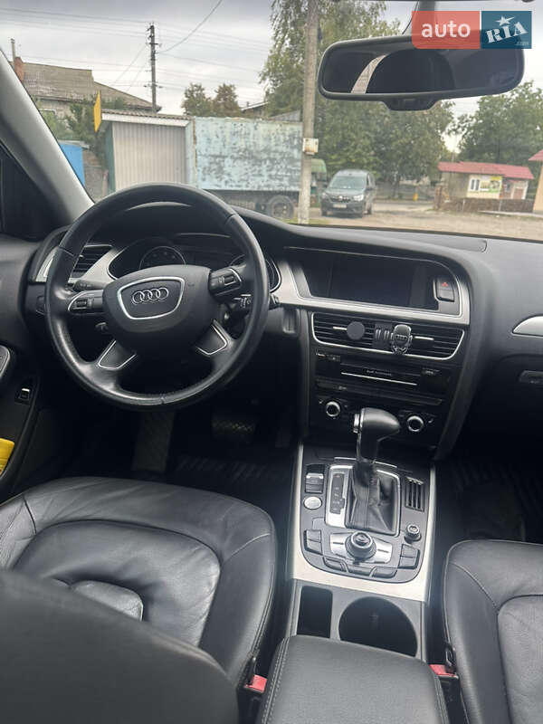 Седан Audi A4 2014 в Тростянце