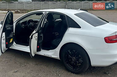 Седан Audi A4 2014 в 