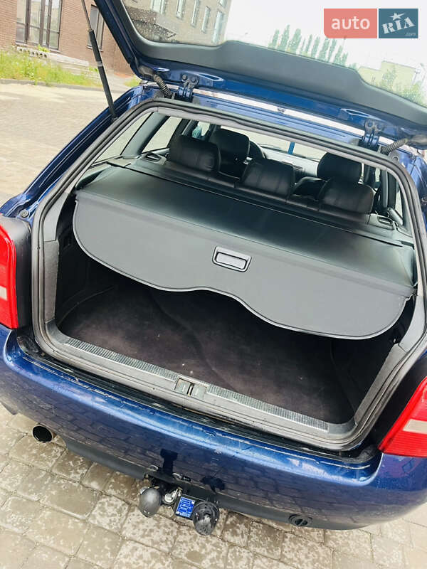 Универсал Audi A4 1999 в Нетешине