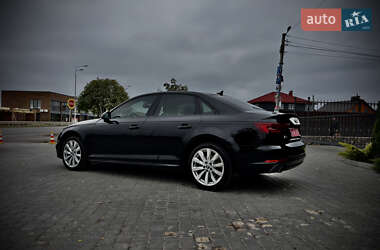 Седан Audi A4 2018 в 