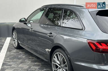 Универсал Audi A4 2022 в 